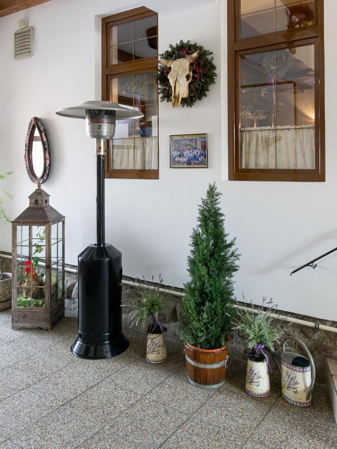 Penzion Gazdovsky Hostinec Topoľčianky Eksteriør bilde